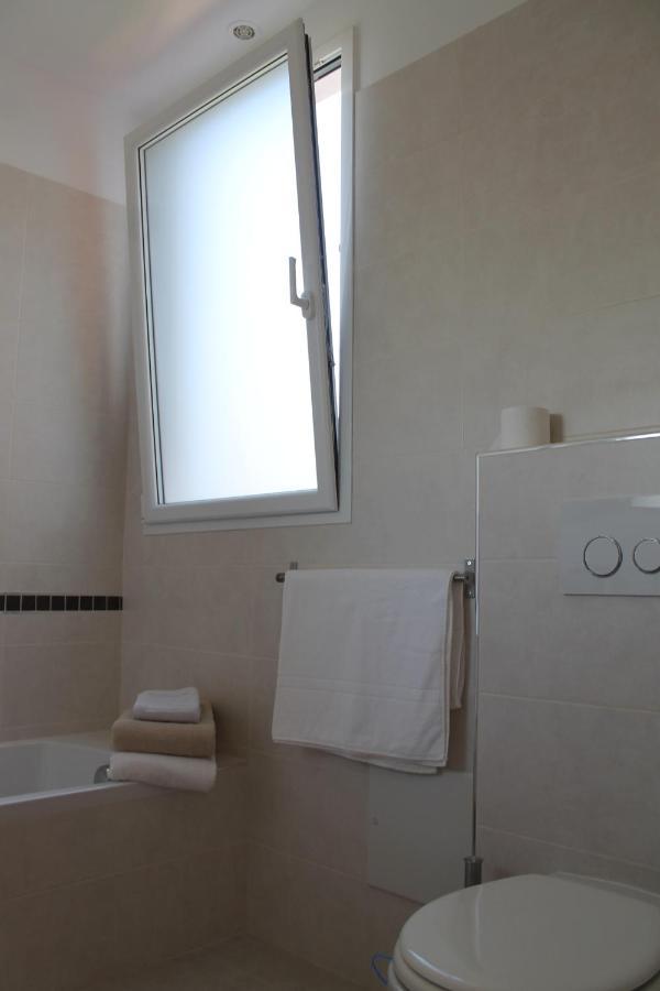 Agreable 3 Pieces Climatise Avec Vue Mer Et Parking 빌프랑슈쉬르메르 외부 사진